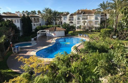 Marbella - Estepona beach frontline apartment - Photo 32