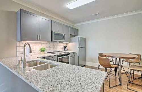 Lake Keowee Home with Balcony and Boat Dock! - Foto 11