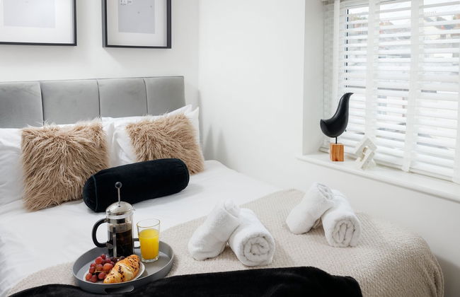 Modern 3 Bed Apartment - Parking - Foto 5