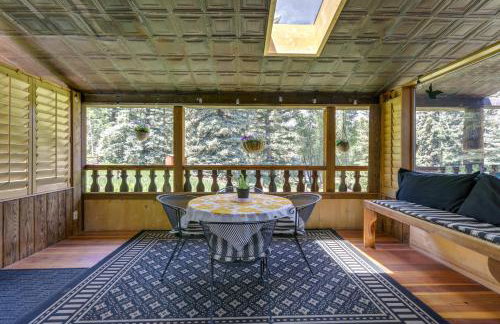 Mountain Chalet Getaway: Steps to Crystal River! - Foto 3