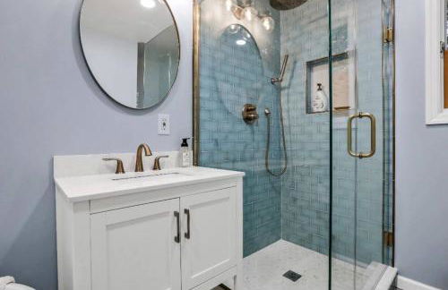 3 Bedroom Hilltop Escape with 5 Private Acres and Hot Tub - Foto 11