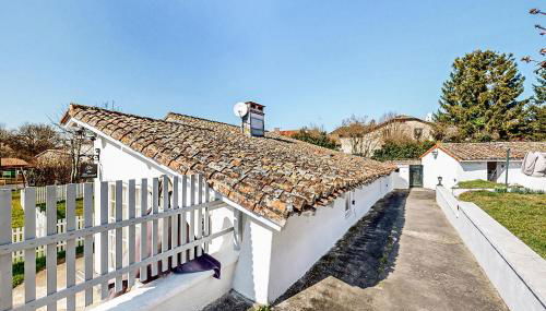 2 Bedroom Cozy Home In Oradour-Fanais - Foto 2