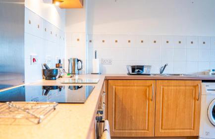 Piazza 2 bed 2 bath APT close to Cardiff Bay and WMC with Private Parking - Foto 31