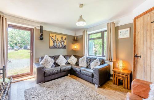 Egmont Farmhouse - Photo 9