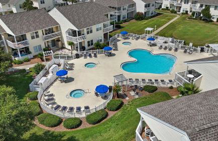 Coastal Snowbird Haven Beach, Golf, Tennis & Pool - Foto 1