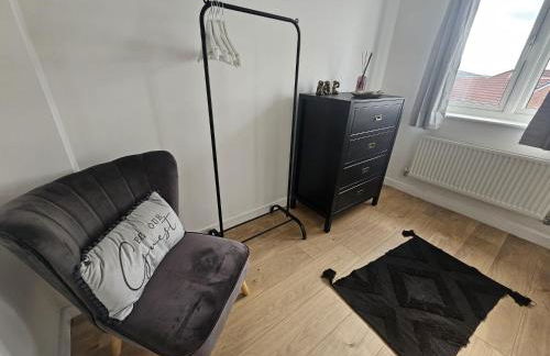 Homington House Long Stays Sleeps 7 Free Parking - Foto 21