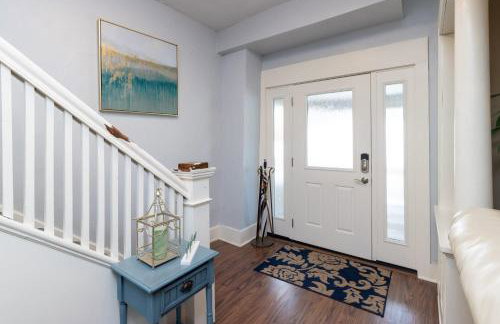 5 Bedroom 3200 Sq Ft House for Downtown Travelers - Photo 4