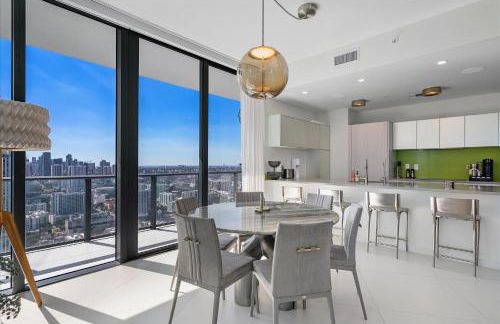 POSH Ocean View Penthouse - Heated Pool, Gym, Office! 10mins Beach - Foto 32