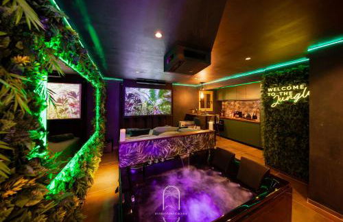 Jungle Love Room Balnéo/cinéma By HC - Foto 9