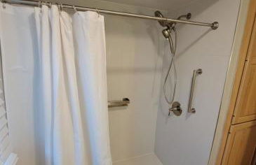 Lakefront Escape Fire Pit, Pets & Scenic Views - Photo 7