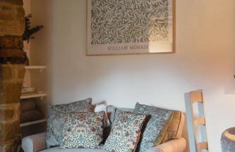 Rose End Cottage, a Luxury Getaway - Photo 10