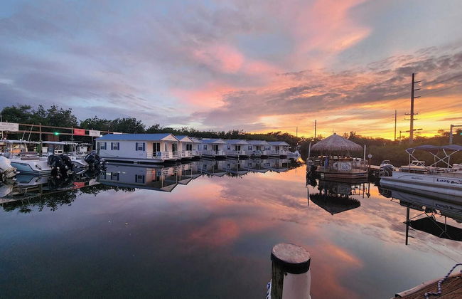 Aqua Lodges at Hurricane Hole Marina - Foto 1