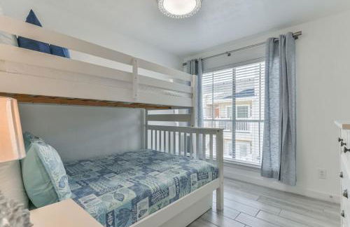 Coastal Paradise Condo with 2 Bedrooms and Pool - Foto 21