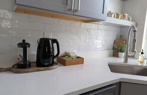 NEW! 2Br1Ba Convenient to 9th St, NCSSM - Foto 9