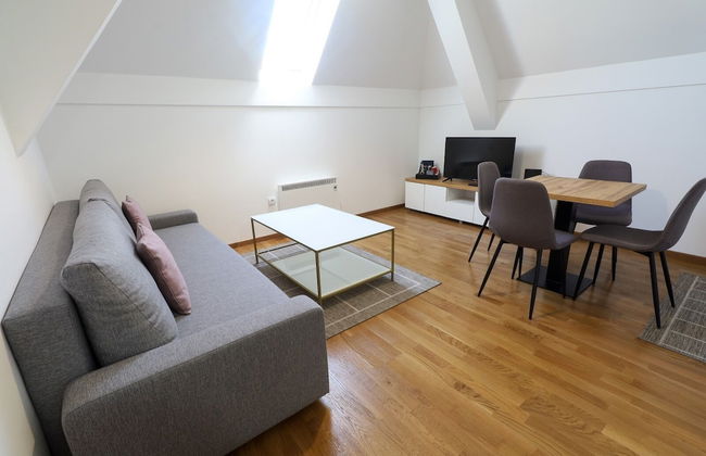 All Seasons Residence - Photo 9