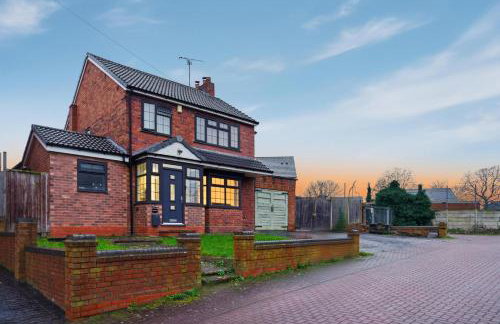 Spacious Modern 4BR Home 2 Luxury Bathrooms Private Parking Near M54, M6, JLR & WV1 - Foto 8