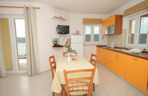 Apartments with parking space Trget, Rasa - 7687 - Foto 18