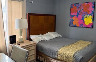 Stylish Remodeled 23 Large beds Near Elvis Presley - Foto 68