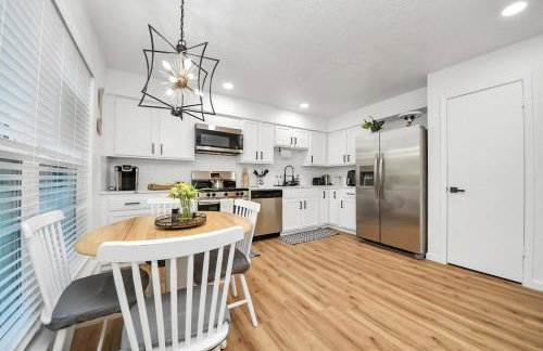 Stylish Katy Retreat 4BR Sleeps 10 Outdoor Escapre - Foto 5