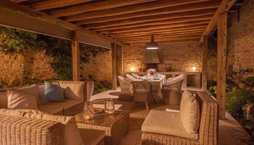 Villa Charlotte for 14 persons with 73m2 Pool in Central Istria - Daily Housekeeping & Breakfast Service - Foto 3