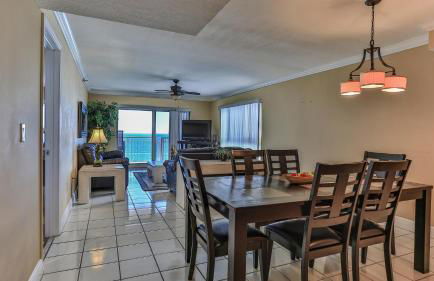 Destin Towers 142 - 2 Bedroom Beach Front Condo in the Heart of Destin with Amazing Views! - Foto 20