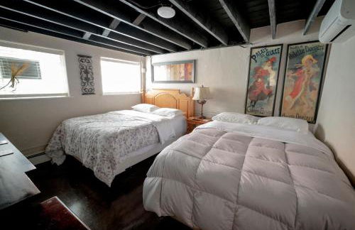 Bootlegger House Sleeps 10-20 Free TV & Parking - Foto 21