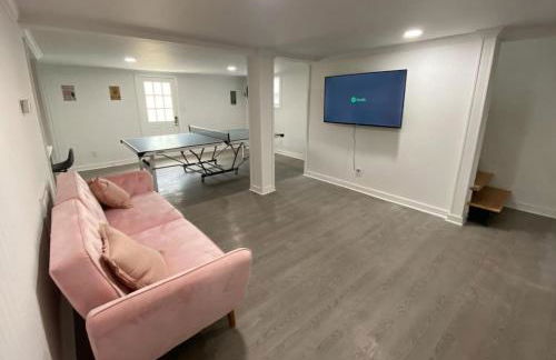 New Listing The Playhouse with Spa Games & More - Photo 17