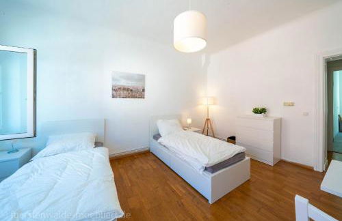Apt Watt 2 Zimmer 55qm TV Waschmaschine Trockner Vollausstattung zentral - Photo 2