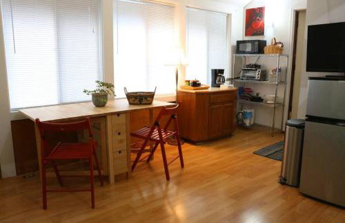 Whitaker 5 bdrm Daily-Weekly-Monthly - Photo 4