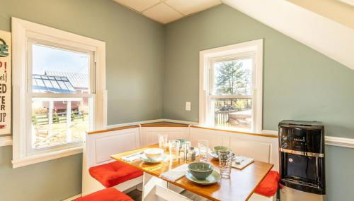 Charming Farmhouse w King Bed Hot Tub & EV Charger - Foto 4