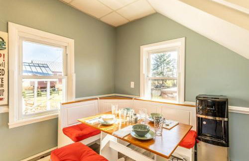 Charming Farmhouse w King Bed Hot Tub & EV Charger - Foto 4