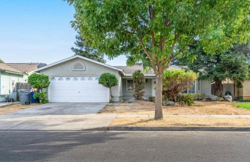 3BR Cozy Home~ Stylish & New ~ UC Merced ~ en route Yosemite! - Foto 48