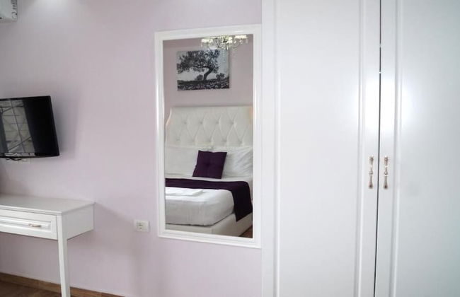 Apartments Flower Residence - Photo 9