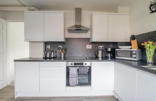 Spacious 2-Bed City Home Free Parking & Stadiums - Foto 52