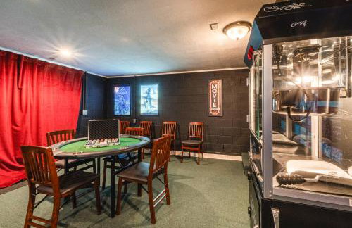 NRG Retreat Pool, Games, Theater and Rock Walls - Foto 24