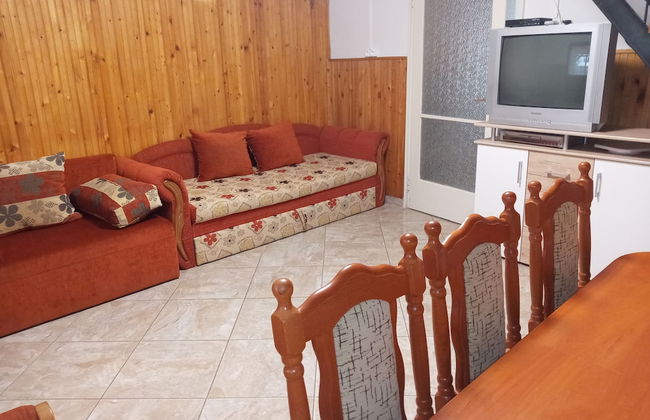 A Whole Holiday House With a Garden in Fonyód for 2-10 Persons - Foto 11