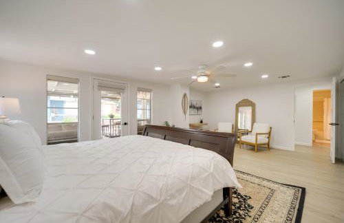 Lakefront Granite Shoals Escape with Dock! - Foto 13