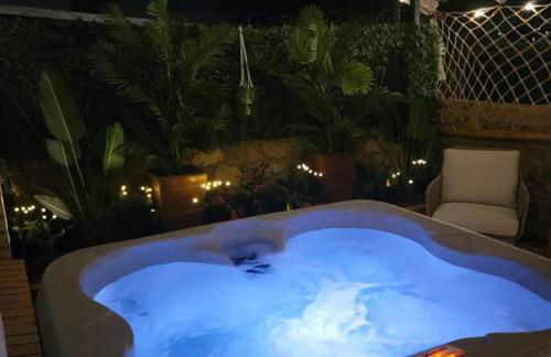 The Ritz Spa Sanctuary hot tub/patio/fam/pet - Foto 24
