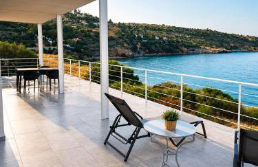 Thalasson Beach House - Photo 15