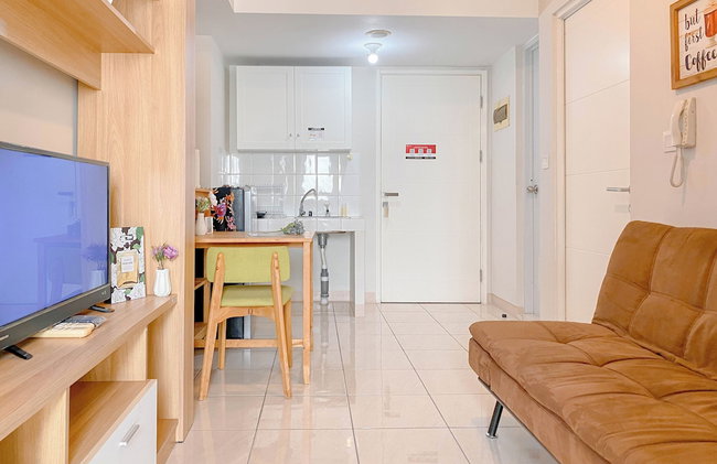 Strategic And Restful 2Br Springlake Summarecon Bekasi Apartment - Foto 1