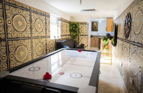 Lux Versace Pad Sleeps 10 Hot Tub, Cinema & Games Room - Foto 22