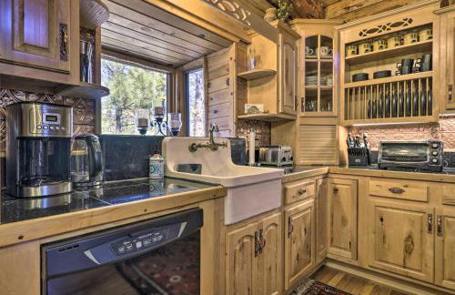 Fire Pit and Hot Tub Lakeside Cabin on 2 Acres! - Foto 10