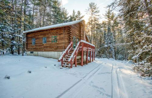 Family-Focused & Pet-Friendly Log Cabin with 4BR 2BA Sleeps 10 - Photo 4