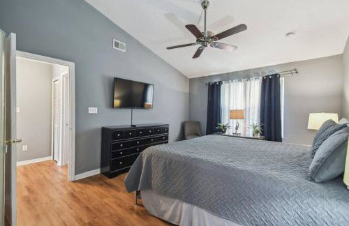 FABULOUS New Decor, Near Dis, Fireplace, Star Wars Children's BR, Next To Pool, LOW rates! - Foto 74