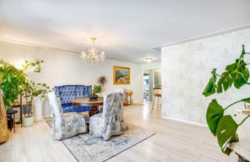 Near Shops and Eats Elegant Home in Wheat Ridge! - Foto 9