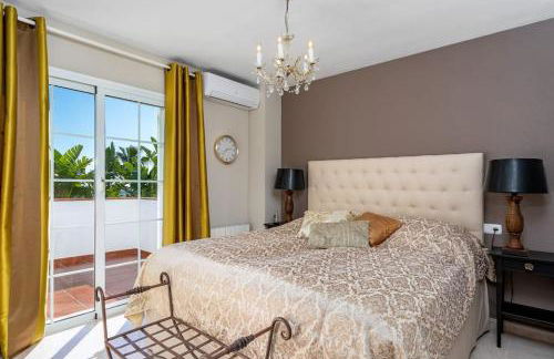 Urb Villa with pool by Costarentals- Ref 139 - Photo 19