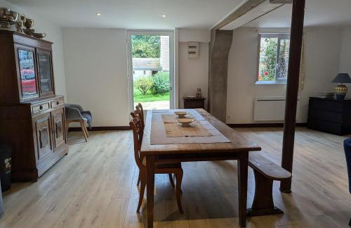 Gîte Authentique à Villemurlin avec Jardin et Parking - FR-1-590-527 - Foto 6