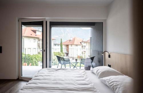 Sambucus Apartments -Premium Apartments for You and Your Dog - Photo 9