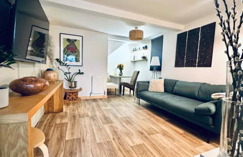 Peaceful and Stylish Garden Flat Close to Transport and City Centre - Foto 1