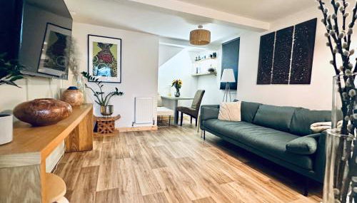 Peaceful and Stylish Garden Flat Close to Transport and City Centre - Foto 1